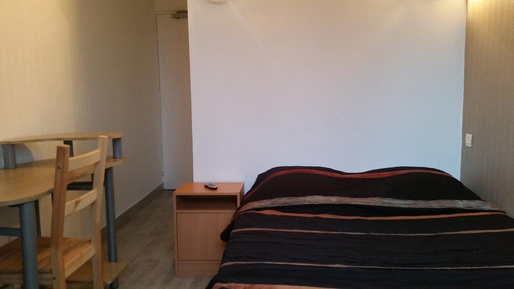 Hôtel d'Alsace Villeurbanne Quarto foto